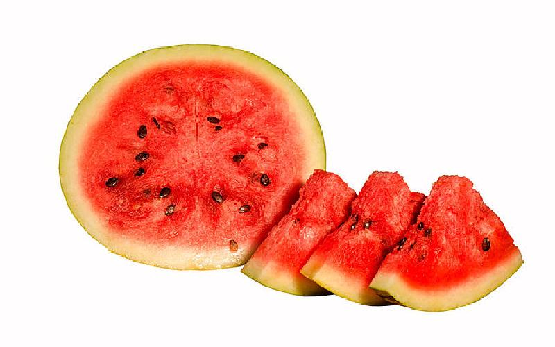 Watermelon Beauty Benefits on Face : How to Use Watermelon Juice for Skin In Summer