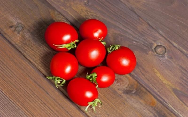 11 Beauty Benefits of Tomato: How to Use Tomato Juice in Skin & Hair Care as Home Remedy