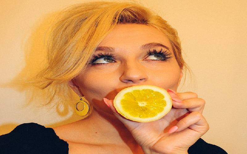 15 Benefits of Lemon for Skin | How to Use Lemon on Face?